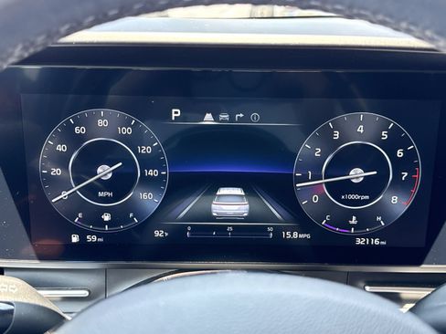 Used 2024 Kia Carnival SX Prestige FWD image 25