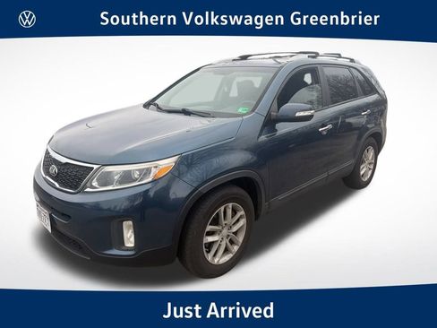Used 2015 Kia Sorento LX image 1