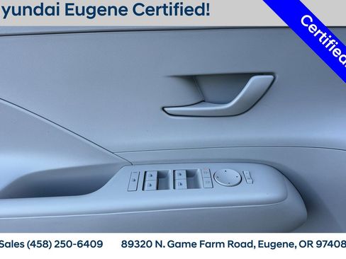 Used 2025 Hyundai Kona SEL image 13