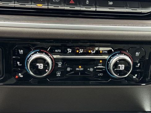 New 2026 GMC Sierra 1500 SLT w/ SLT Premium Package image 19