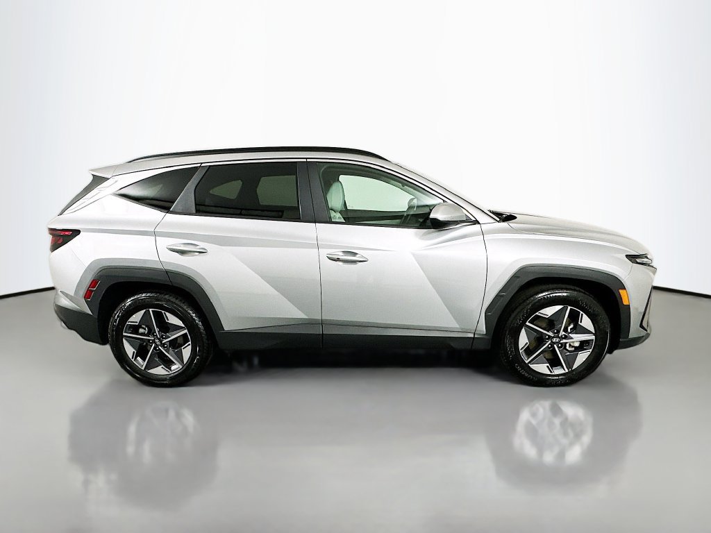 Certified 2026 Hyundai Tucson SEL Plus FWD image 4