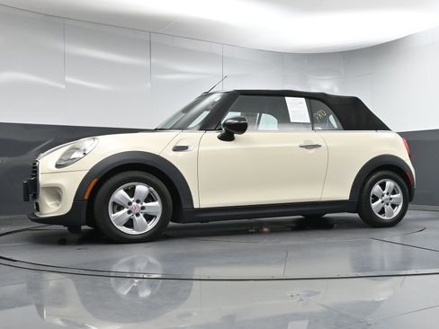 Used 2017 MINI Cooper Convertible image 22