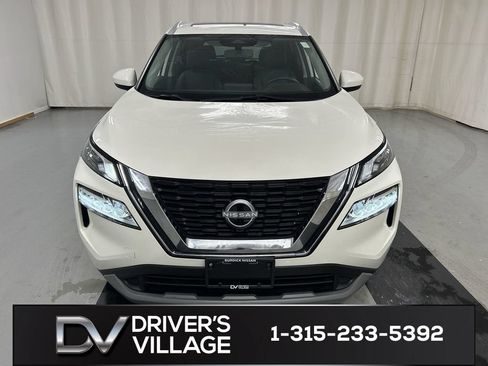 Used 2023 Nissan Rogue SV w/ SV Premium B Package AWD/4WD image 3