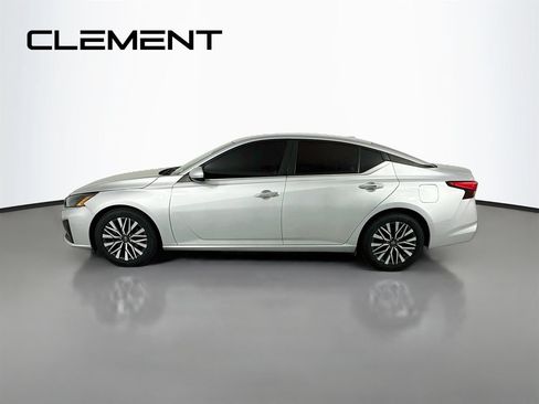 Used 2023 Nissan Altima 2.5 SV FWD image 6