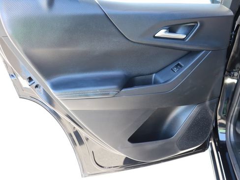 Used 2026 Chevrolet Equinox LT FWD image 12