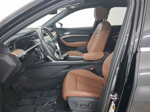 Used 2024 Audi Q8 e-tron Premium Plus w/ Premium Plus Package image 5