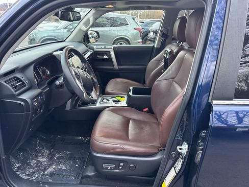 Used 2020 Toyota 4Runner Limited image 9