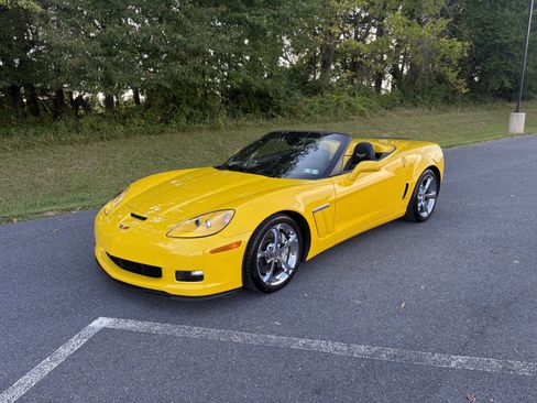Used 2010 Chevrolet Corvette Grand Sport w/ Preferred Equipment Group RWD image 1