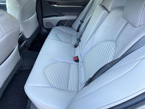 Used 2020 Toyota Camry SE image 27