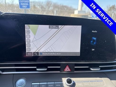 Used 2023 Hyundai Elantra SEL w/ Convenience Package image 6