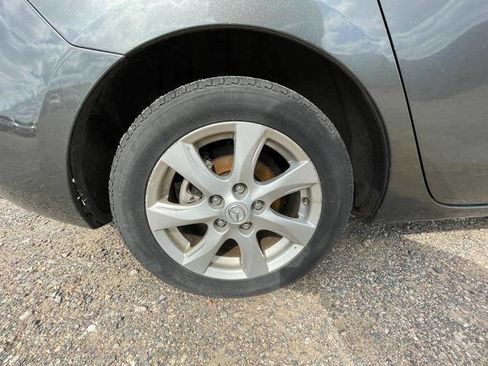 Used 2011 MAZDA MAZDA3 i Touring FWD image 16