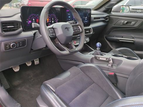 Used 2025 Ford Mustang Dark Horse image 16