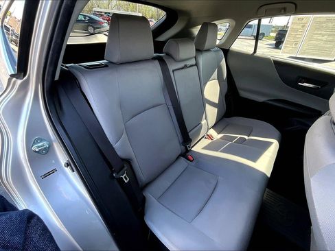 Used 2021 Toyota Venza LE AWD/4WD image 23