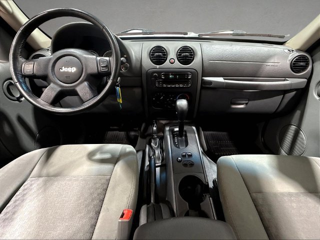 Used 2007 Jeep Liberty Sport AWD/4WD image 11