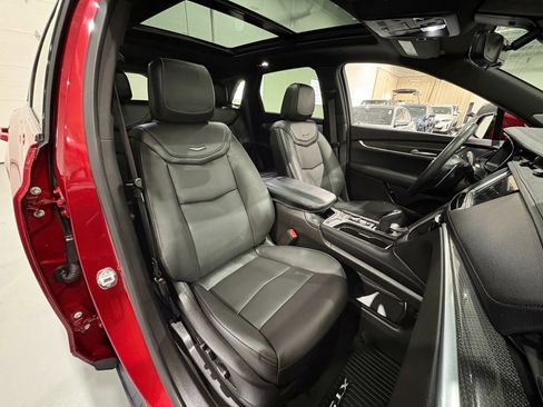 Used 2025 Cadillac XT5 Sportv w/ Technology Package AWD/4WD image 49