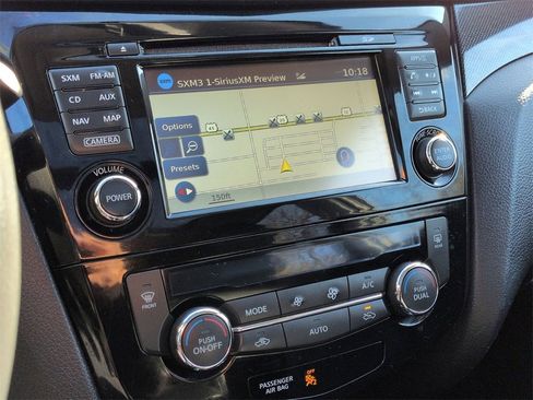 Used 2016 Nissan Rogue SL w/ SL Premium Package image 14