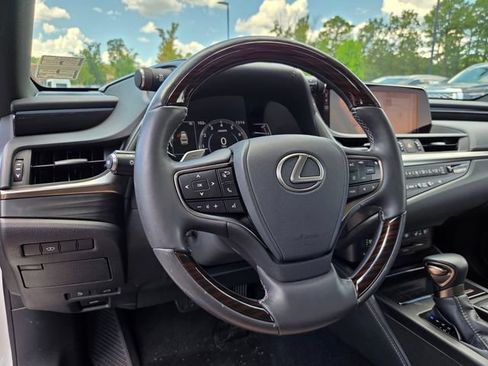 Used 2019 Lexus ES 350 w/ Accessory Package FWD image 11