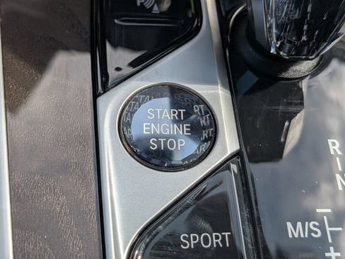 Used 2022 BMW X6 xDrive40i w/ M Sport Package AWD/4WD image 32