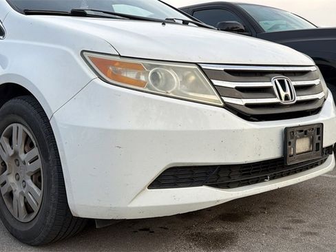 Used 2011 Honda Odyssey LX image 12