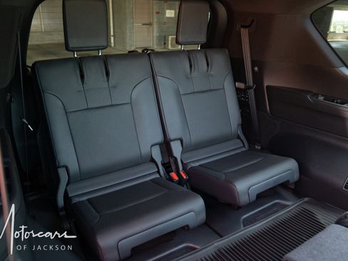 Used 2024 Lexus LX 600 4WD w/ Appearance Package image 16