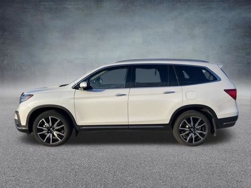Used 2021 Honda Pilot Touring image 2