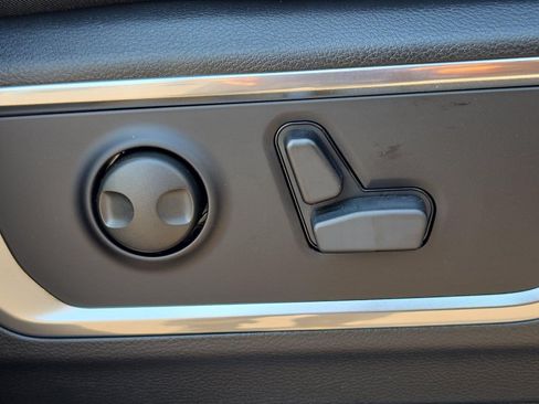 New 2026 RAM 1500 Laramie w/ Night Edition AWD/4WD image 31