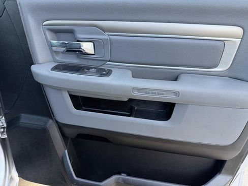 Used 2016 RAM 1500 Classic SLT RWD image 17