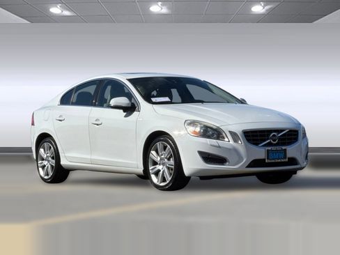 Used 2013 Volvo S60 T5 image 6