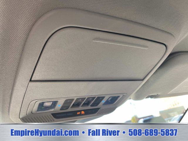 Used 2023 Ford Explorer XLT w/ Equipment Group 202A AWD/4WD image 27