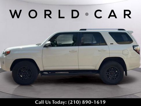 Used 2023 Toyota 4Runner SR5 Premium w/ Moonroof Package image 9