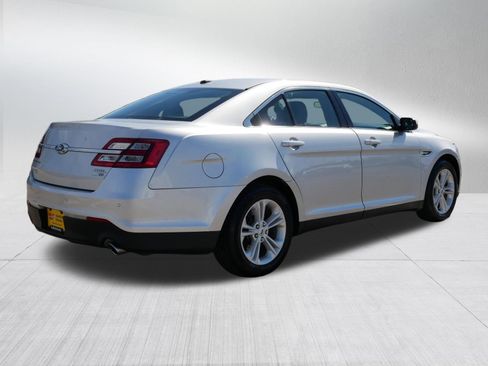 Used 2016 Ford Taurus SEL w/ Equipment Group 201A AWD/4WD image 7