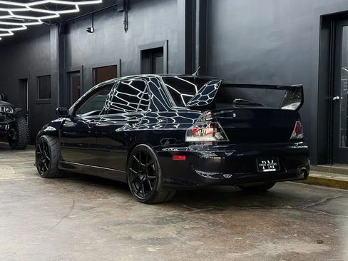 Used 2004 Mitsubishi Lancer Evolution AWD/4WD image 5