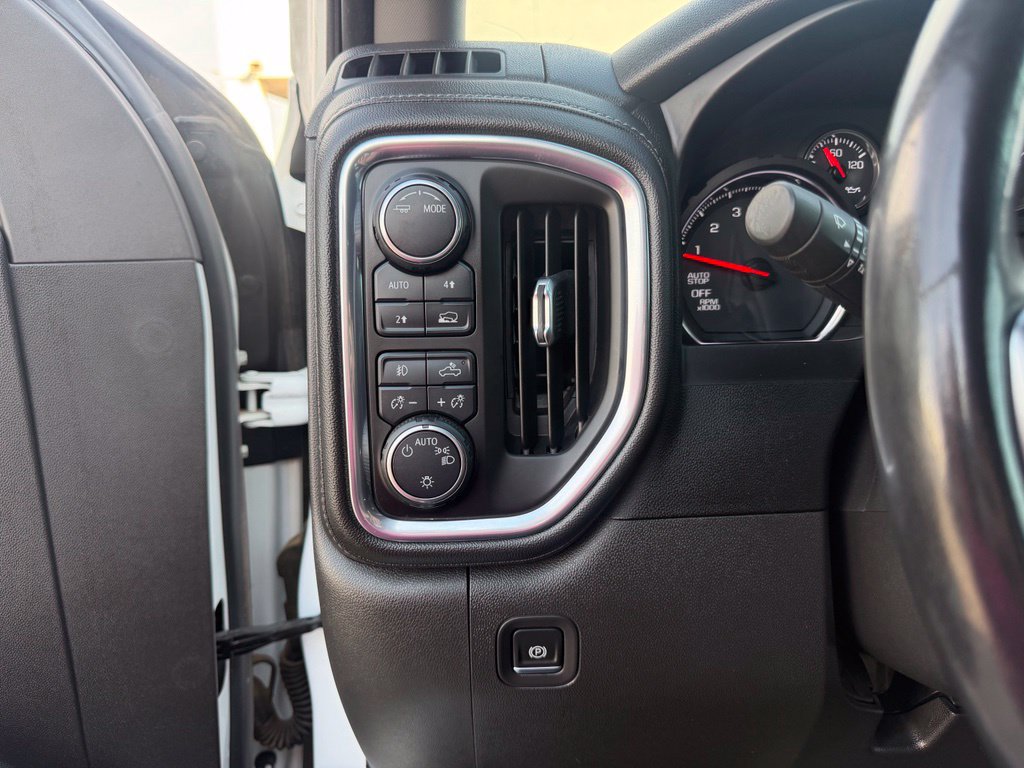 Used 2020 Chevrolet Silverado 1500 RST w/ Texas Edition AWD/4WD image 24