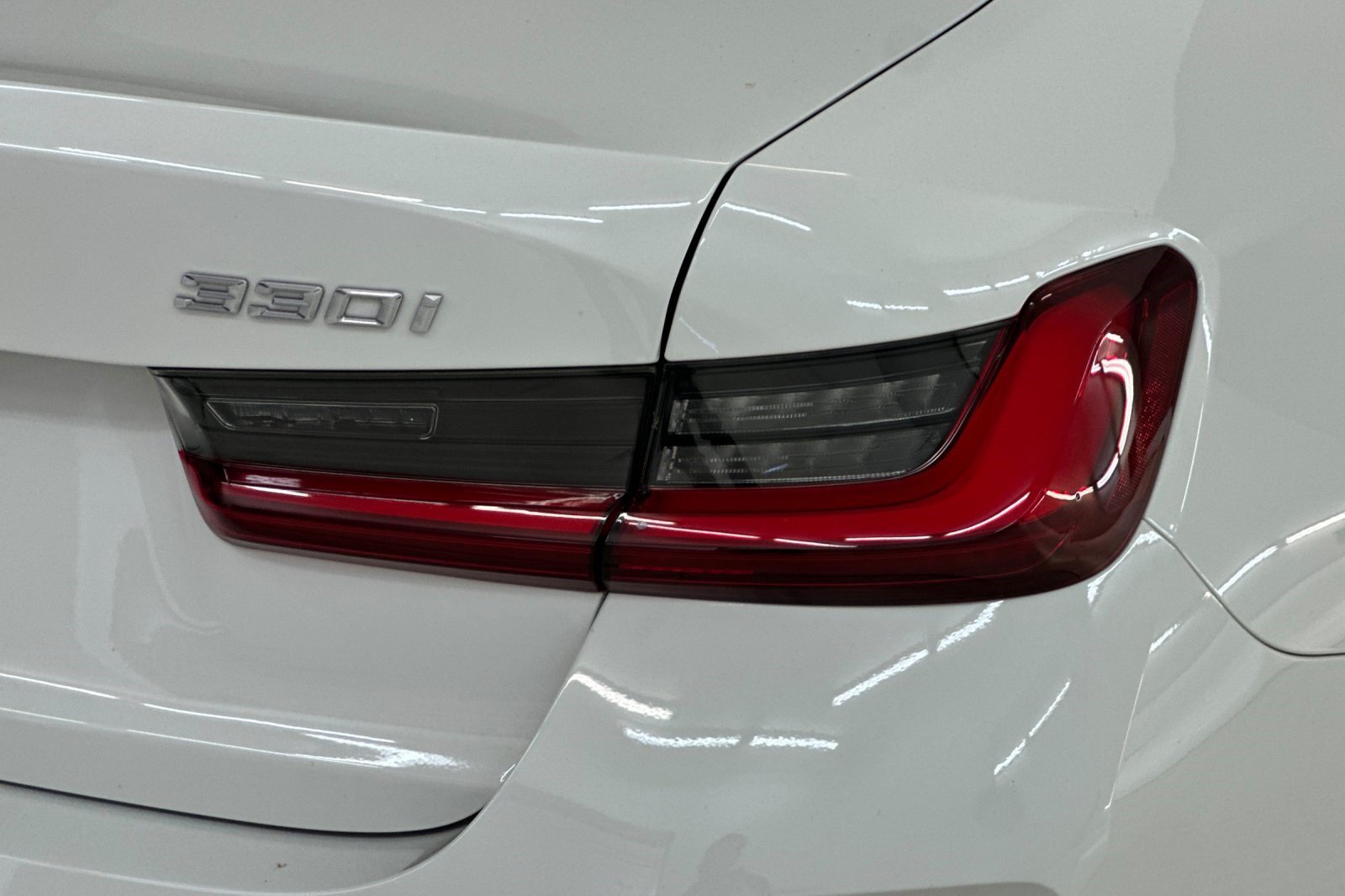Certified 2024 BMW 330i Sedan w/ Convenience Package RWD image 28