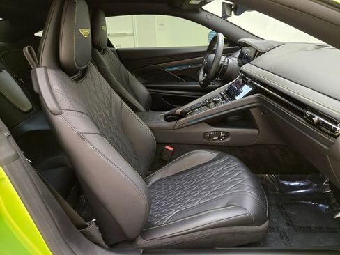 Used 2024 Aston Martin DB12 Coupe image 23