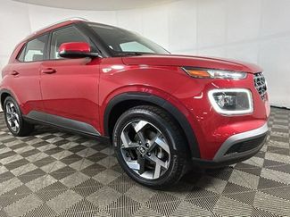 Used 2022 Hyundai Venue Limited w/ Cargo Package FWD video 2