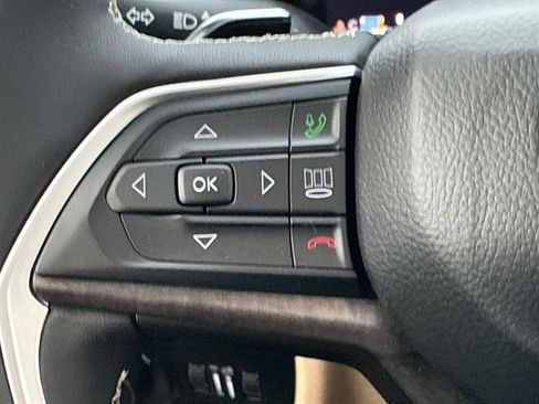 Certified 2023 Jeep Grand Cherokee Limited image 22