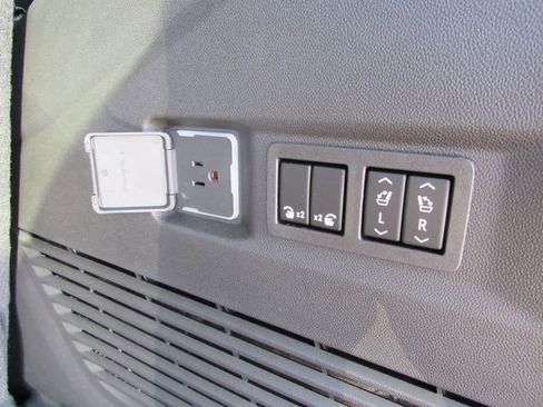 New 2026 GMC Yukon Elevation w/ Elevation Premium Package image 38