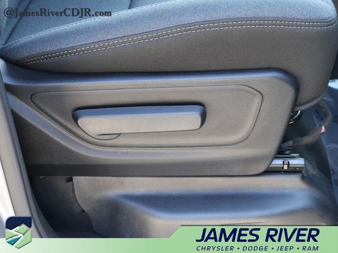 Used 2021 RAM 1500 Big Horn image 10