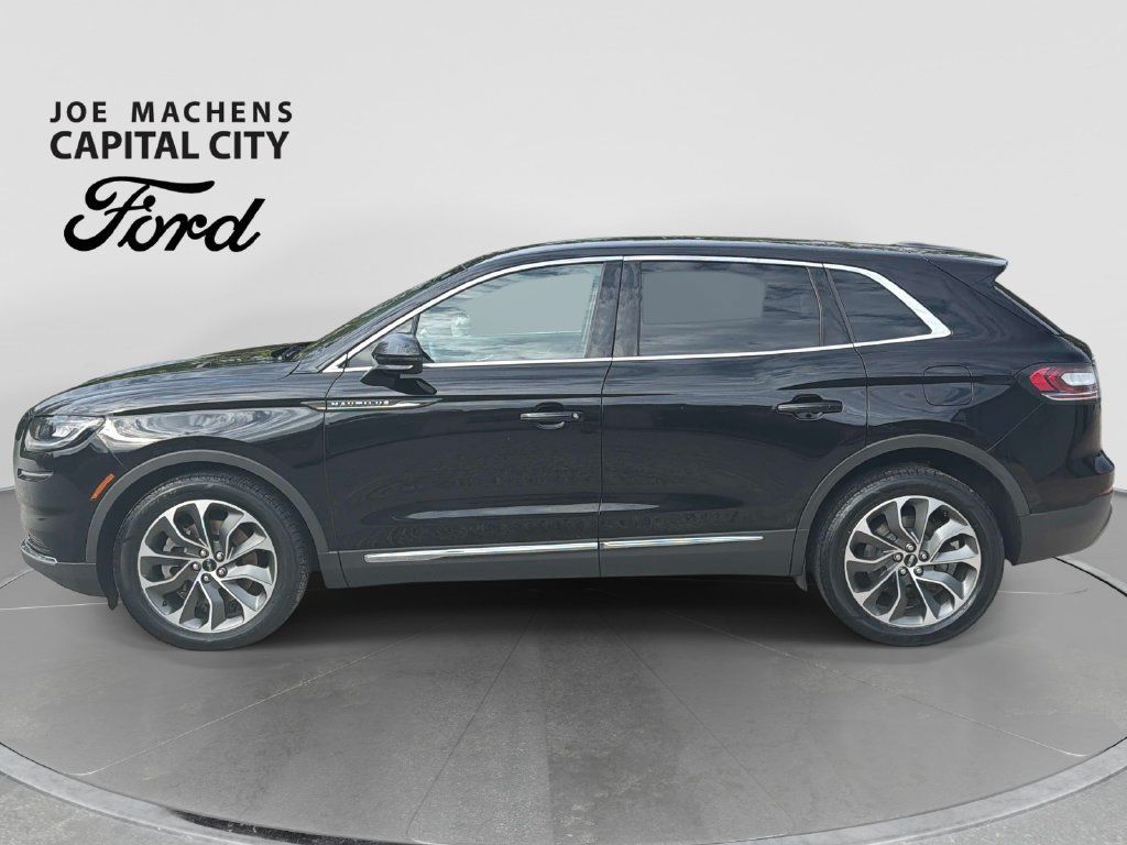 Used 2023 Lincoln Nautilus Reserve AWD/4WD image 8