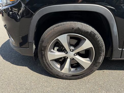 Used 2021 Jeep Cherokee Limited AWD/4WD image 9