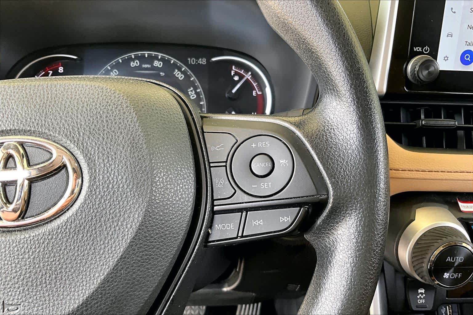 Used 2024 Toyota RAV4 XLE w/ Convenience Package FWD image 23
