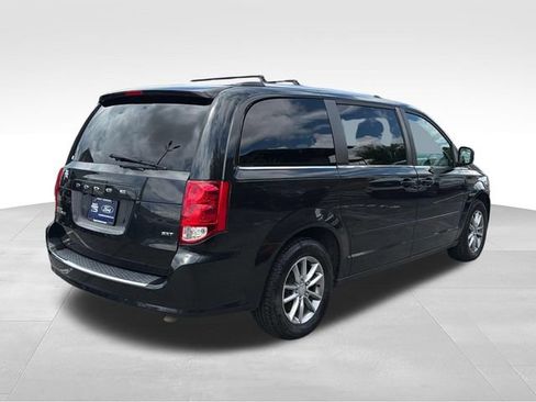 Used 2015 Dodge Grand Caravan SXT FWD image 3
