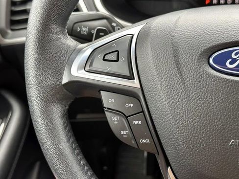 Used 2020 Ford Edge SEL w/ Cold Weather Package image 22