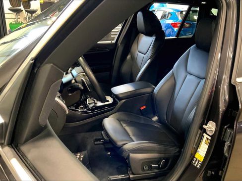 Used 2024 BMW X3 xDrive30i image 9