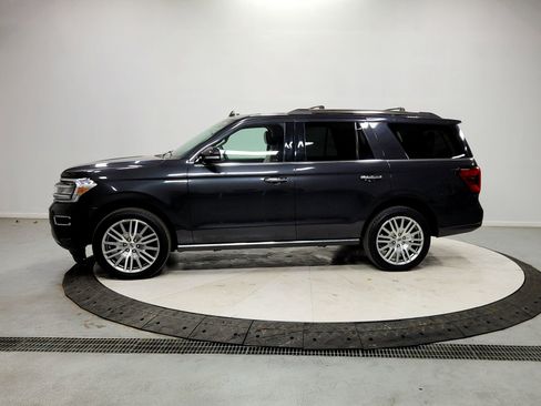 Used 2024 Ford Expedition Limited image 4