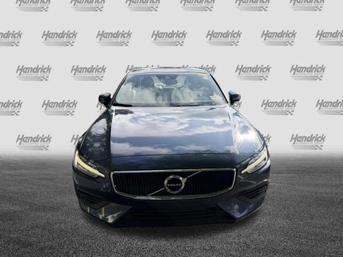 Used 2020 Volvo S60 T5 Momentum FWD image 3