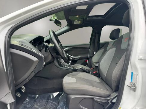Used 2016 Ford Focus ST FWD image 13