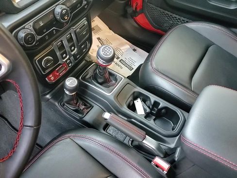 Used 2022 Jeep Wrangler Rubicon image 20