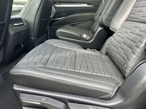 New 2026 Cadillac Escalade ESV Platinum Sport w/ LPO, ONYX Package image 20